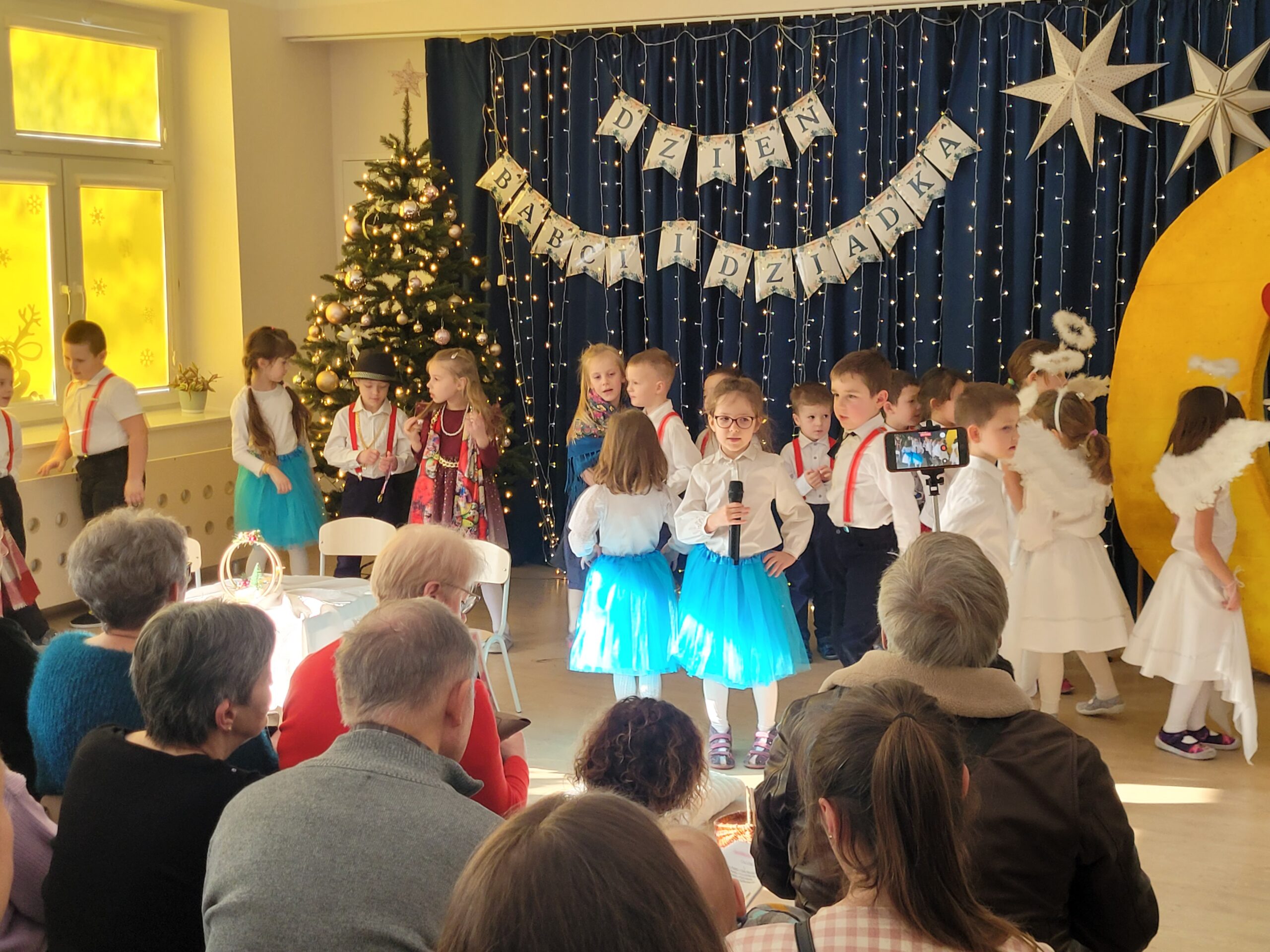 Przedstawienia z okazji DNIA BABCI I DZIADKA