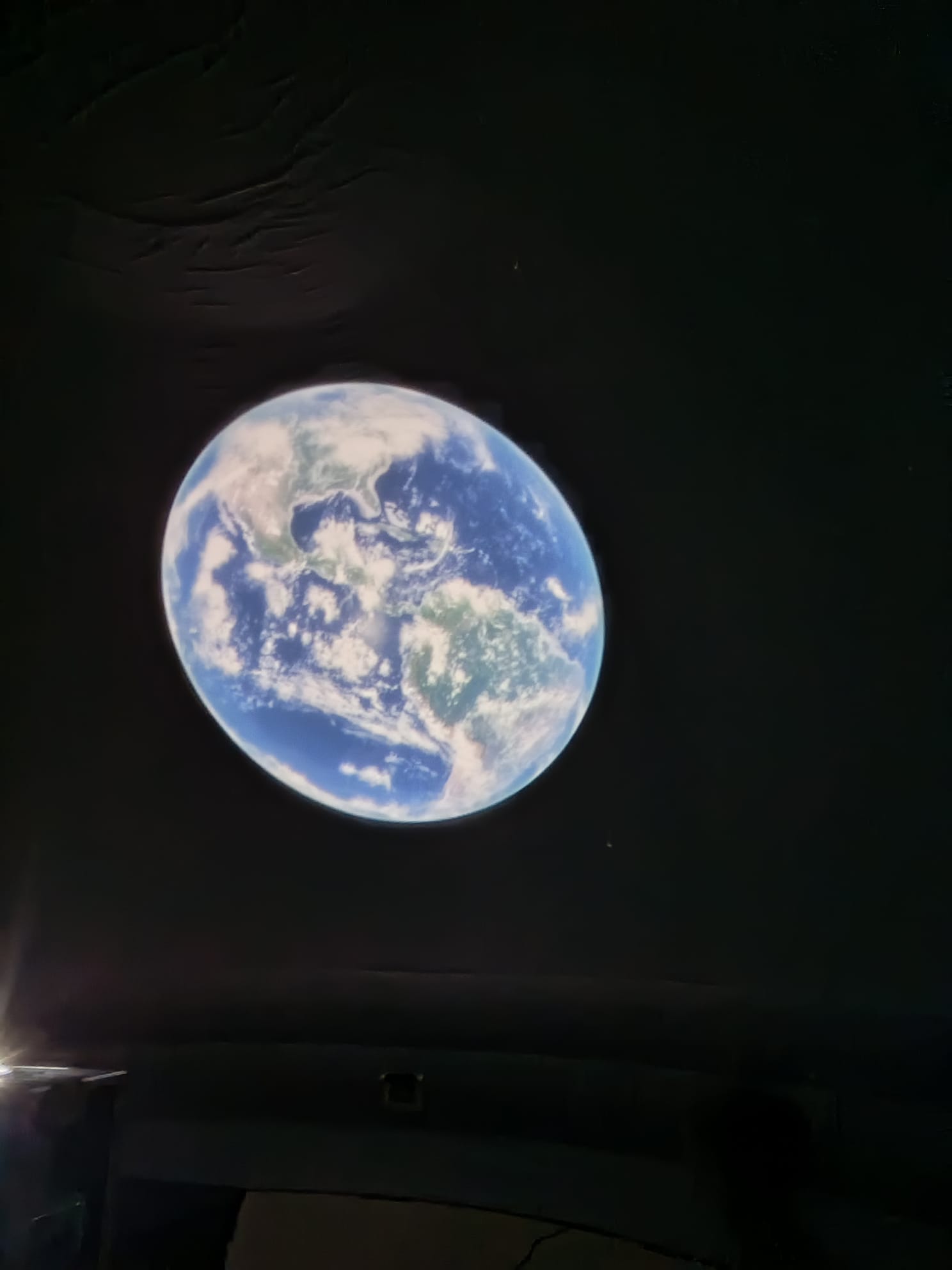 Podróż w kosmos i mobilne planetarium